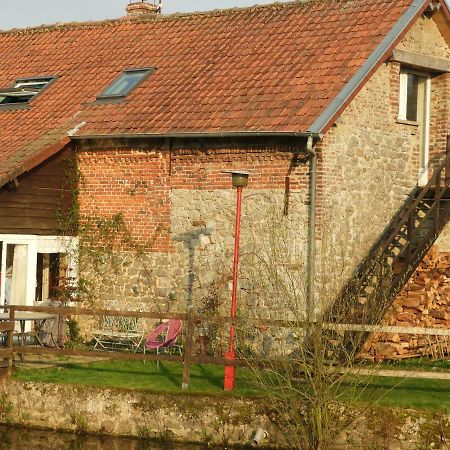 Le Pigeonnier Apartment Rousies Bagian luar foto